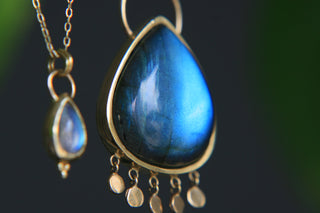 pear labradorite